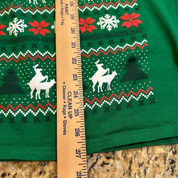 Spencers inappropriate Christmas T-shirt unisex size Medium - Picture 5 of 5